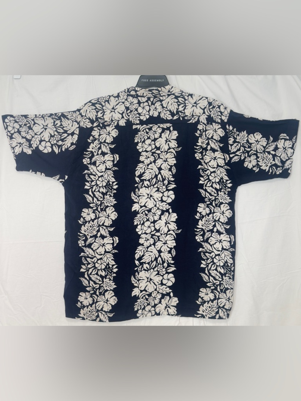 Classic Black Floral Hawaiian Button-Down Shirt - Picture 2 of 7